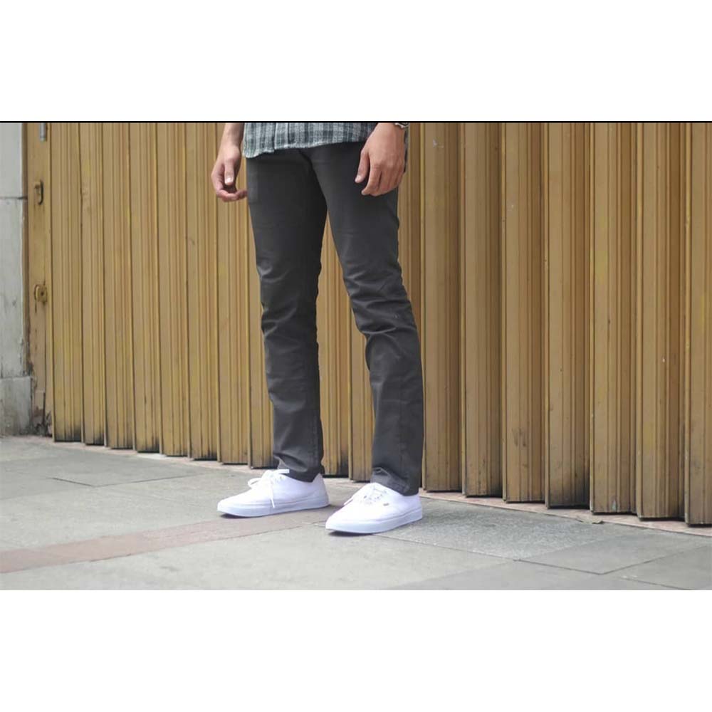 Celana Chino Slim fit