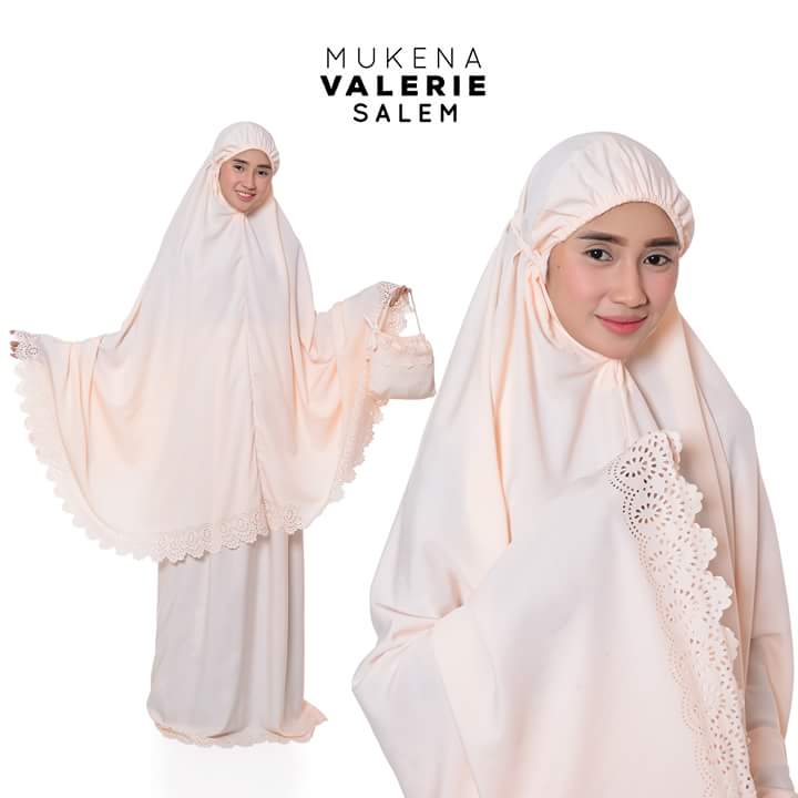 Mukena Valerie