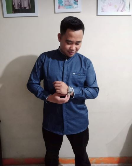 Pakaian Pria Atasan Kemko (Kemeja Koko)