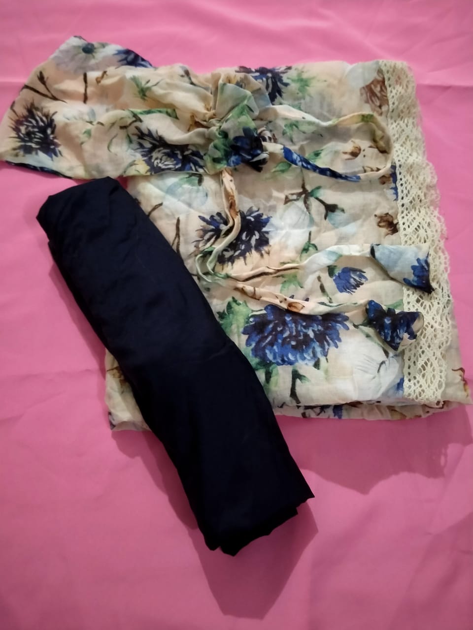 Busana Muslim Wanita Mukena Silk Kembang Gbr 1