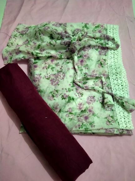 Busana Muslim Wanita Mukena Silk Kembang Gbr 1