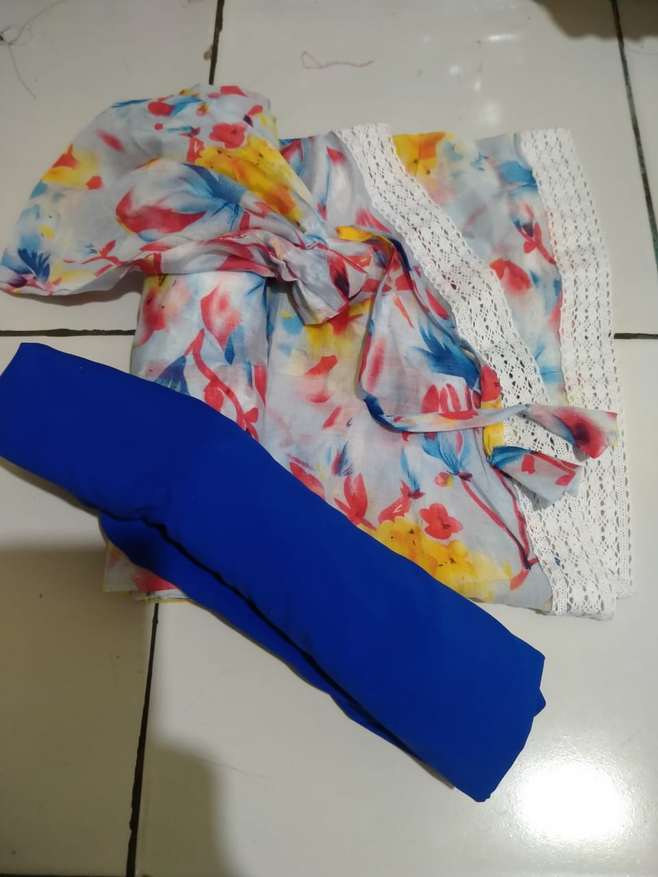 Busana Muslim Wanita Mukena Silk Kembang Gbr 2
