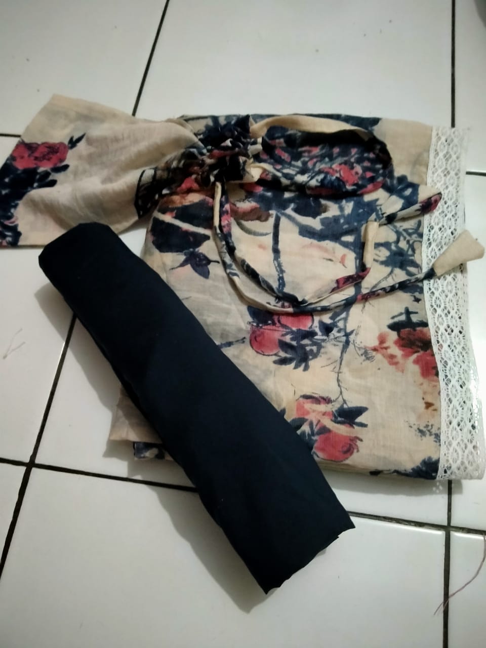 Busana Muslim Wanita Mukena Silk Kembang Gbr 2