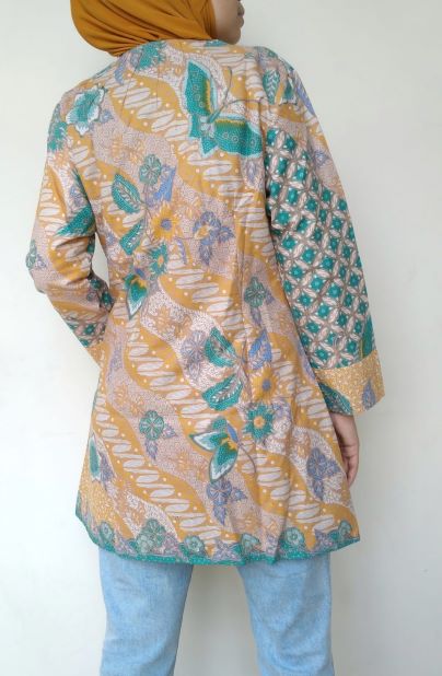 Pakaian Wanita ATasan Tunik Batik Warna Warna Pastel