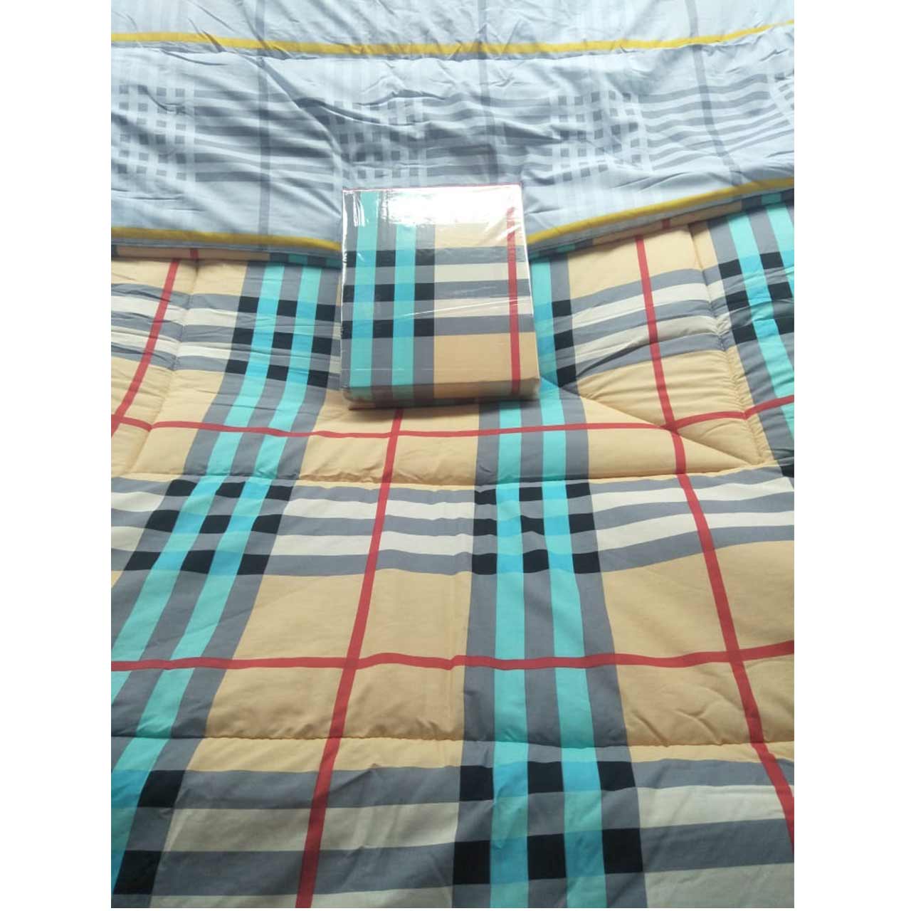 Sprei &amp; Bedcover Motif Kotak - Kotak