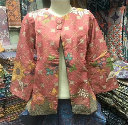 Pakaian Wanita Outer Batik Kancing Dua Gbr 6